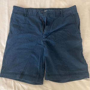 Izod Saltwater Stretch navy shorts size: waist 32 inseam 9.5